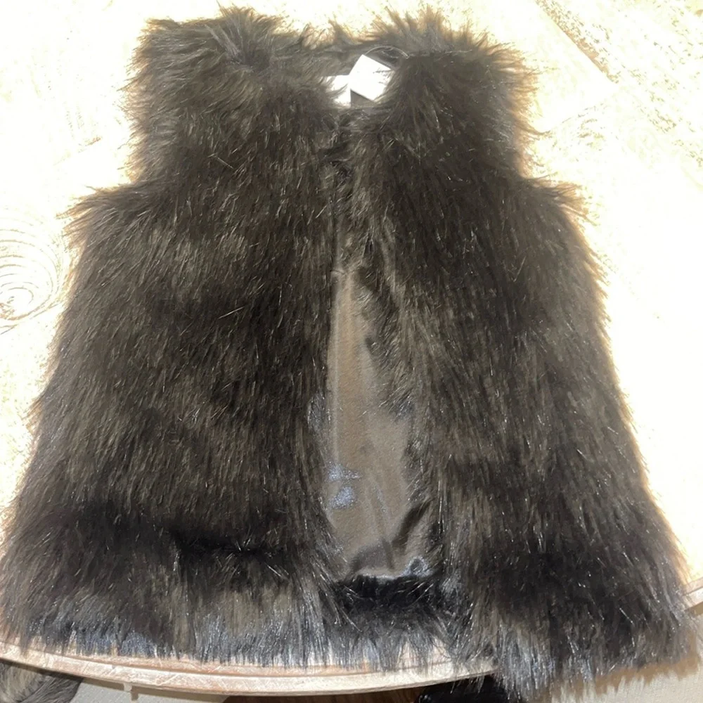Faux Fur Black Vest, Children’s Place, size m